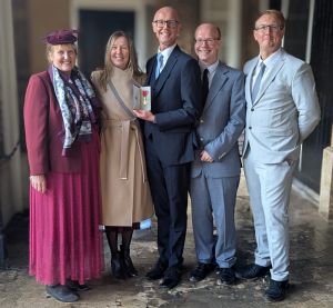 PXL202512051153198229